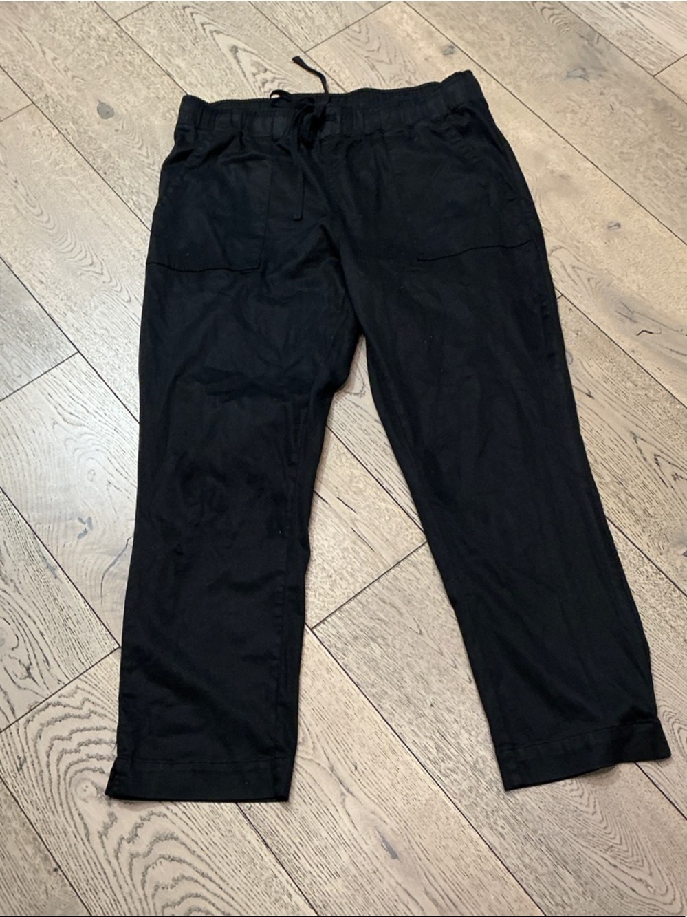 Woman’s Buffalo black pull on pants. Large. Pockets. Outside drawstring. Tencel.